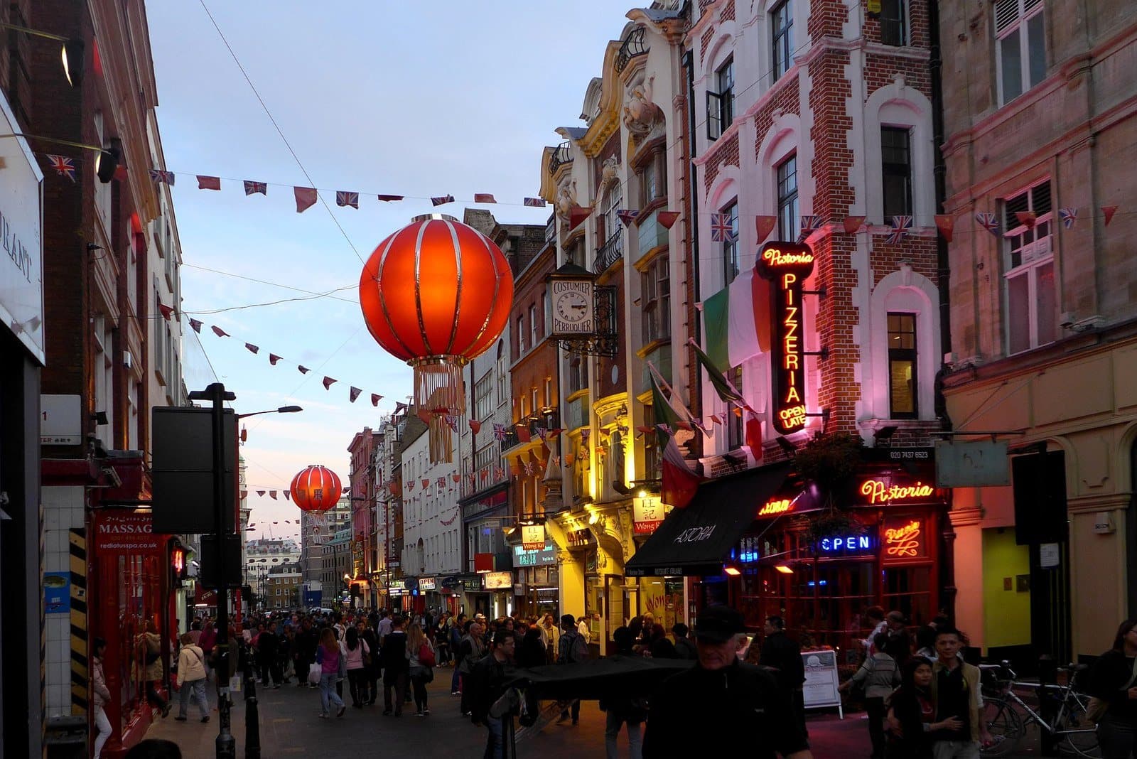 Soho - Wardour Street - geograph.org.uk - 4814618
