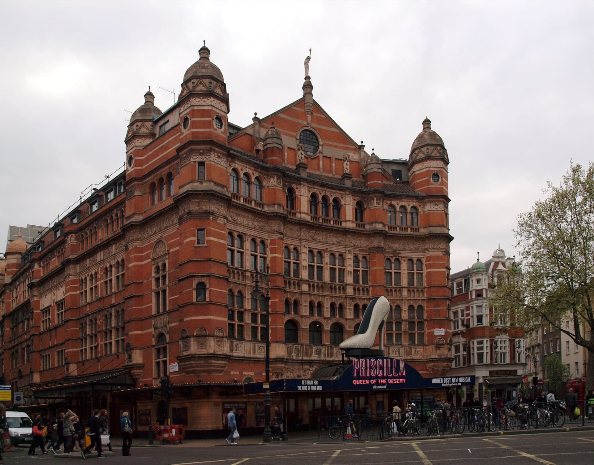 Pre-theatre dinner in Soho